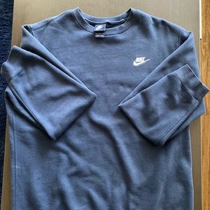 Great cond. Nike Navy Crewneck Size L
